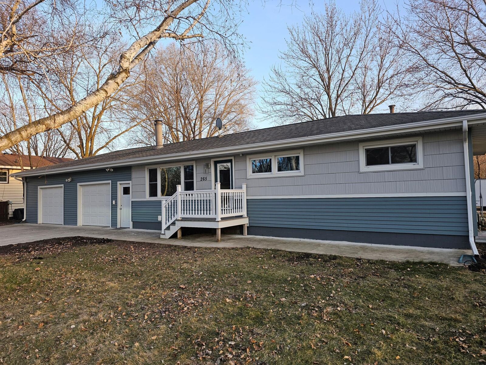 Property Photo:  265 1st Street NW  MN 56368 