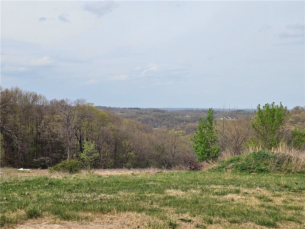 Property Photo: 14430 E Highway 264 AR 72745