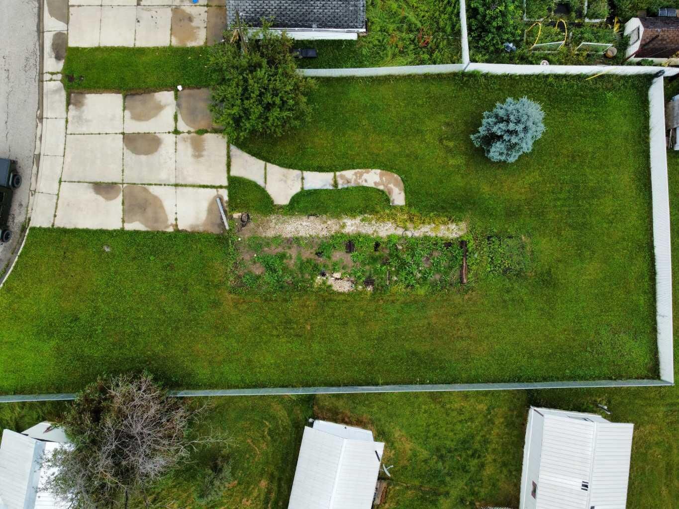 Property Photo: 509 3 Ave Avenue AB T0H 1P0