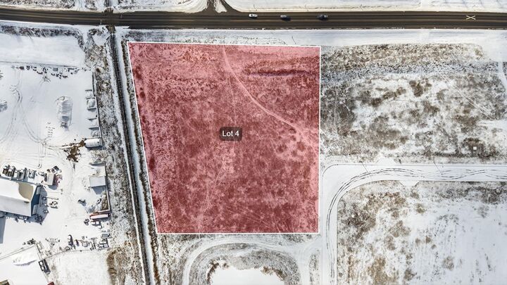 Property Photo: 400 Shantz Drive AB T0M 0W0