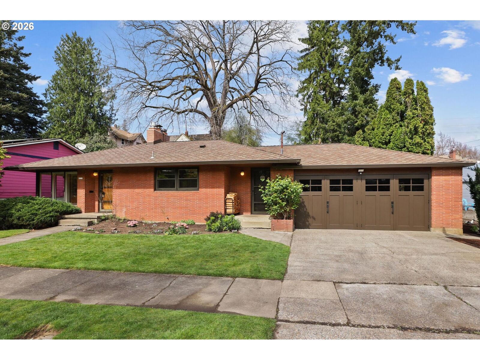 Property Photo:  4111 SE Brooklyn St  OR 97202 