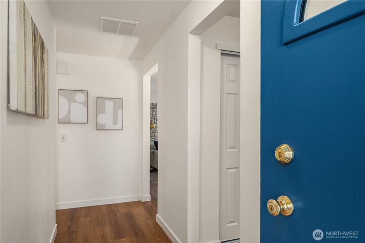 Property Photo: 1511 S 250th WA 98198