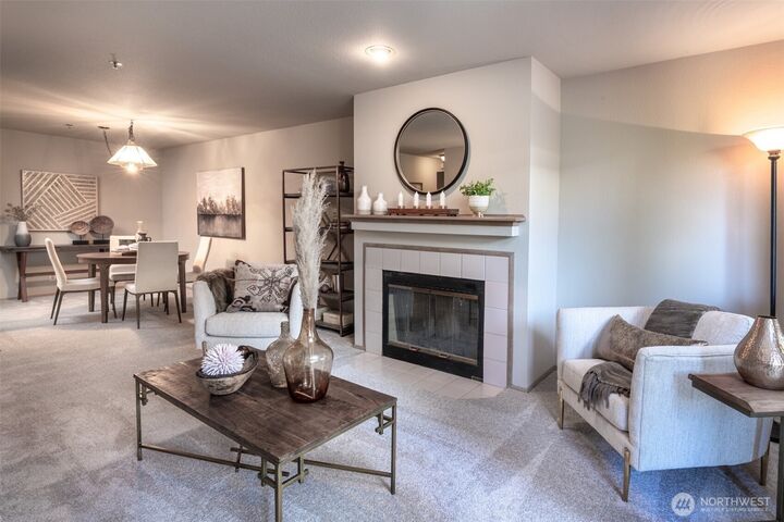 Property Photo:  200  99th Avenue NE 16  WA 98004 