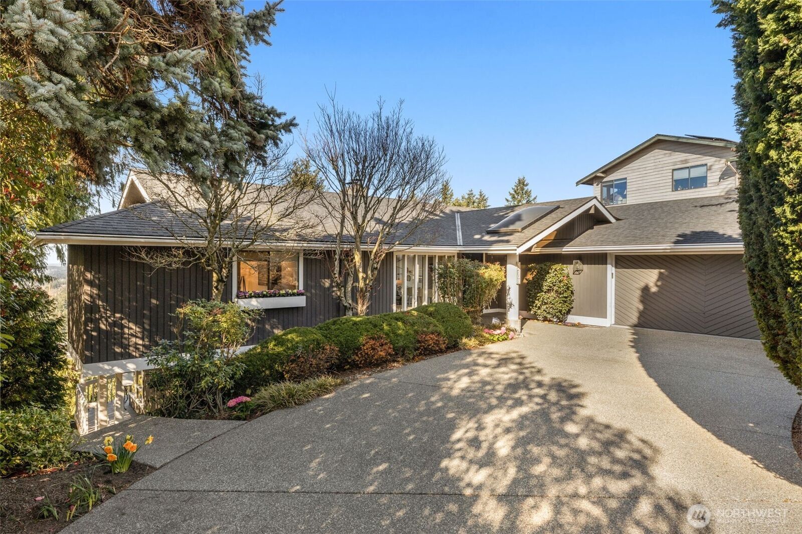 Property Photo:  14108 SE 44th Street  WA 98006 