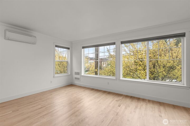Property Photo: 1507 E Union Street A WA 98122