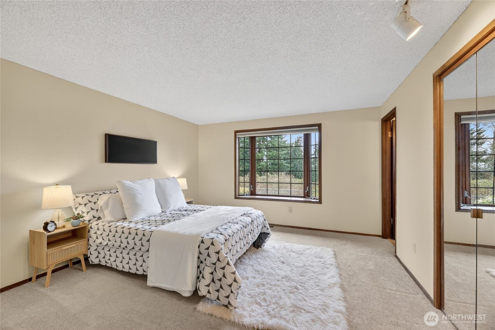 Property Photo:  5231  131st Street SE  WA 98208 