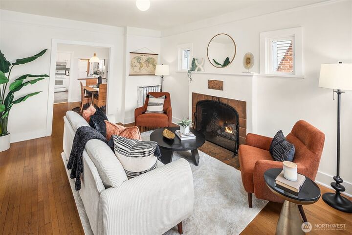 Property Photo:  6841  19th Avenue NE  WA 98115 