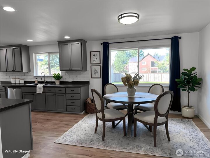 Property Photo: 11220 SE 212th Street WA 98031