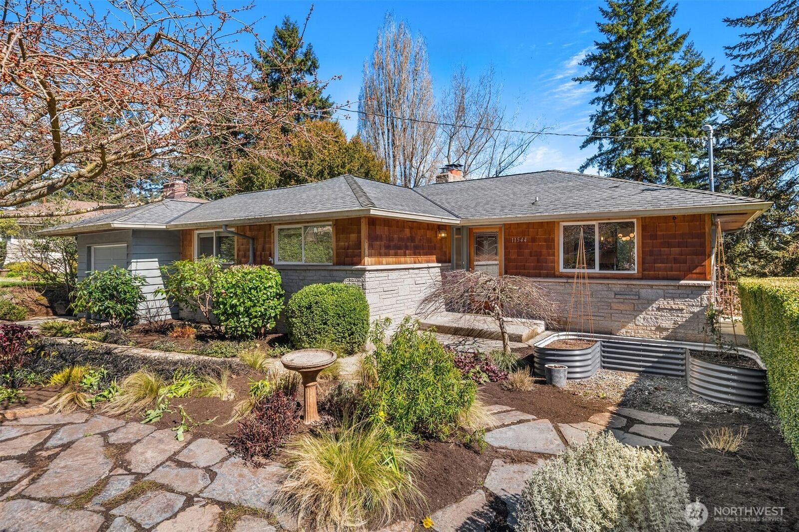 Property Photo:  11544  24th Avenue NE  WA 98125 