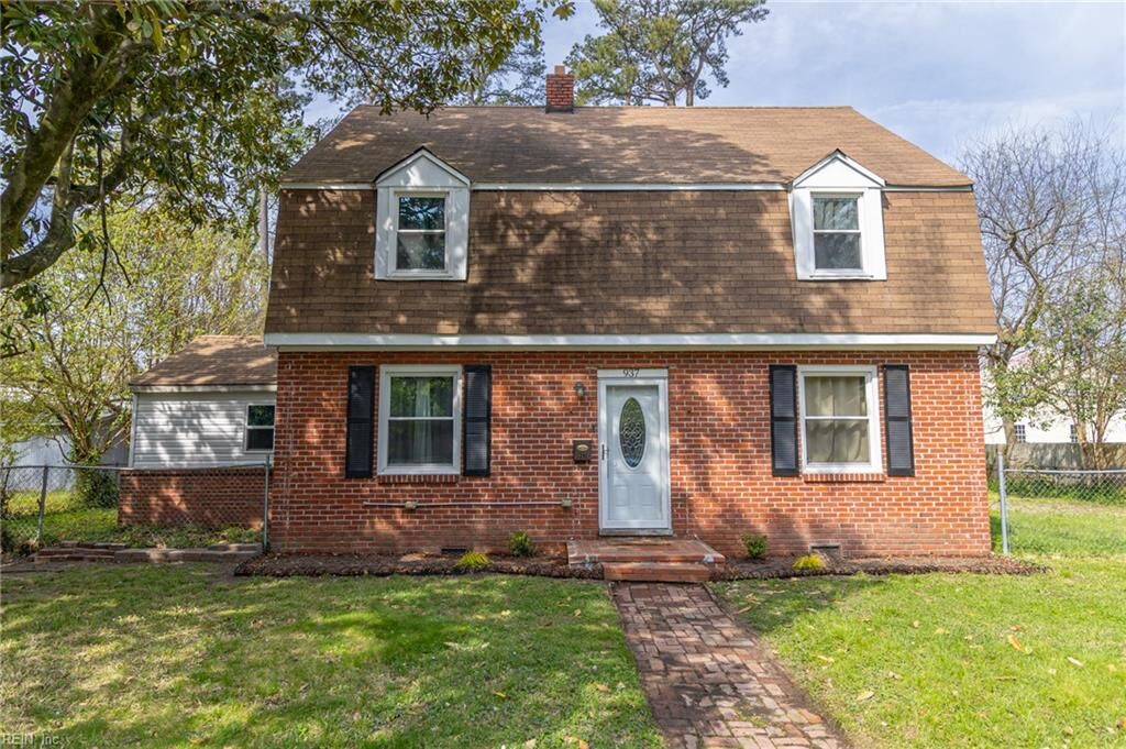Property Photo:  937 Dogwood Ter  VA 23502 