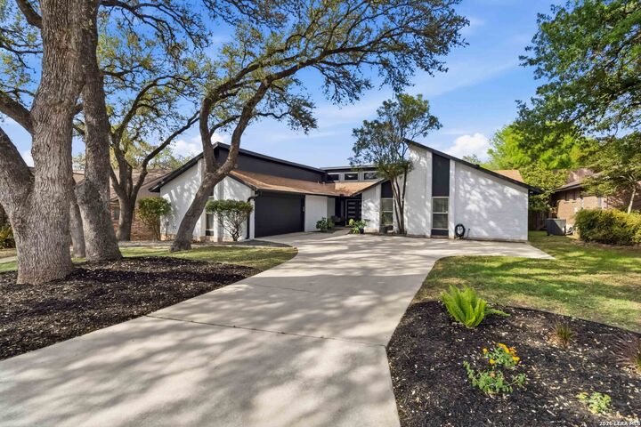 Property Photo: 2419 Rockaway TX 78232