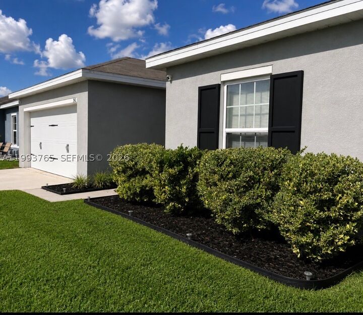 Property Photo:  542 Eagle Landing Blvd.  FL 33880 