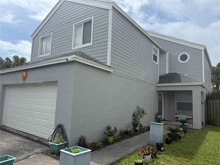 Property Photo:  10020 SW 223rd Ln  FL 33190 