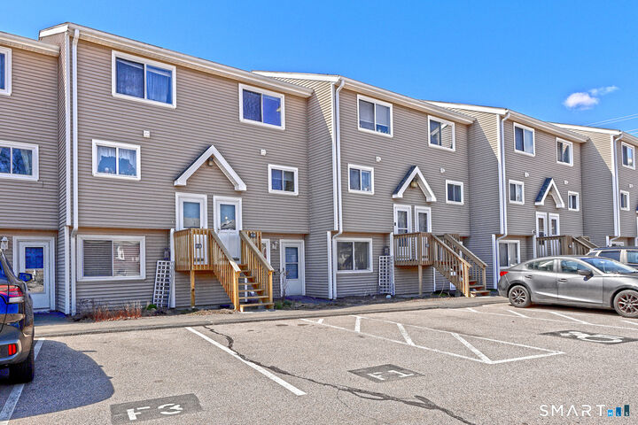 Property Photo:  392 Elm Street F3  CT 06516 