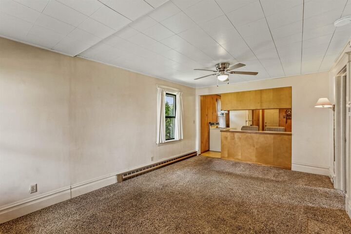 Property Photo:  2002 E Dalton Ave  WA 99207 