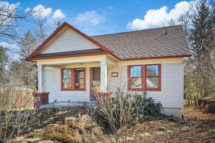 Property Photo:  129 W 33rd Ave  WA 99203 