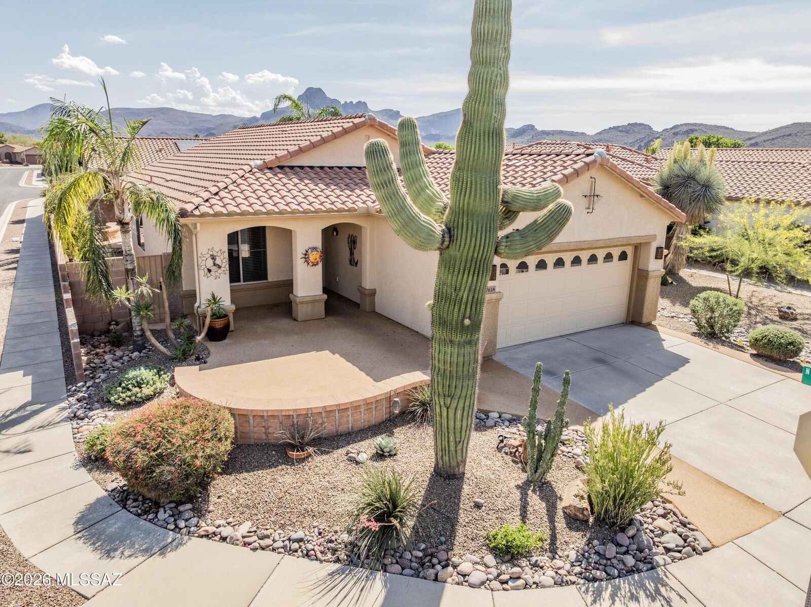 Property Photo:  7618 W Madrigal Drive  AZ 85743 