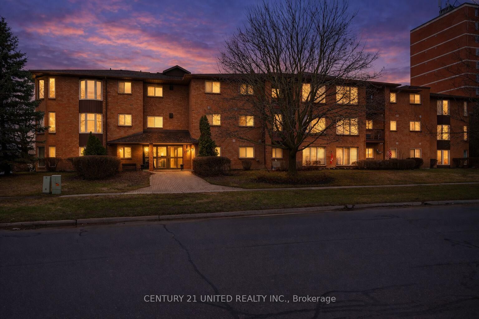 Property Photo:  2185 Walker Avenue 206  ON K9L 1T6 