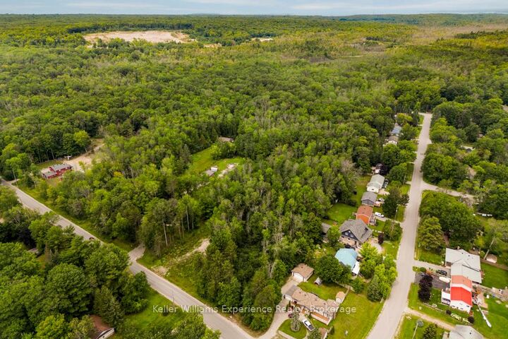 Property Photo: 264 Peek-A-Boo Trail ON L9M 0B3