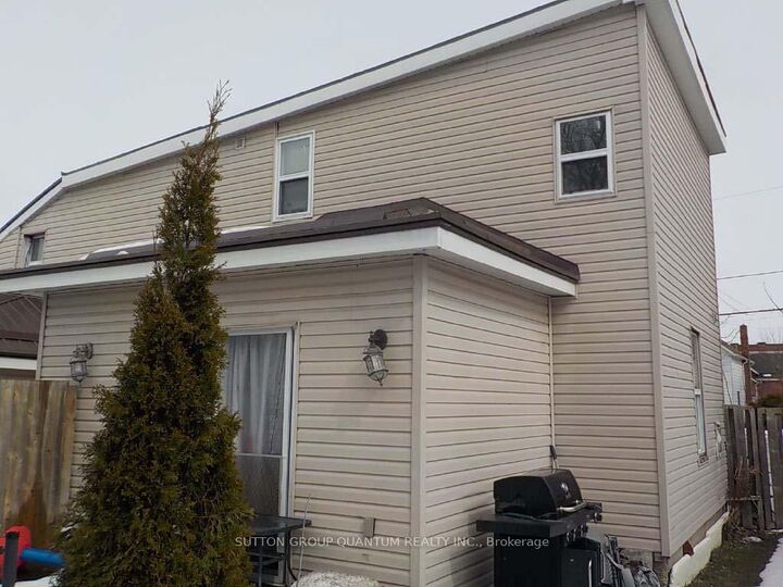 Property Photo: 60 &Amp 62 Everett Street ON K8P 3K3