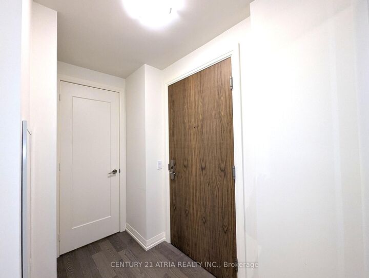 Photo de la propriété: 27 Korda Gate 2305 ON L4K 0P6