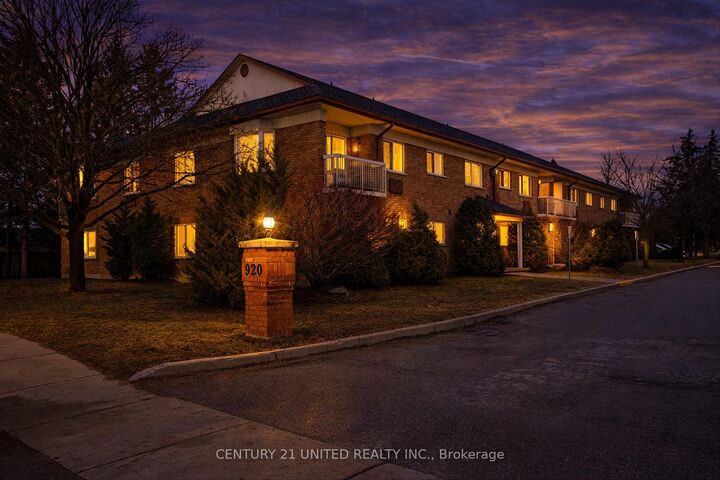 Property Photo: 920 Ford Street 206 ON K9J 5V1