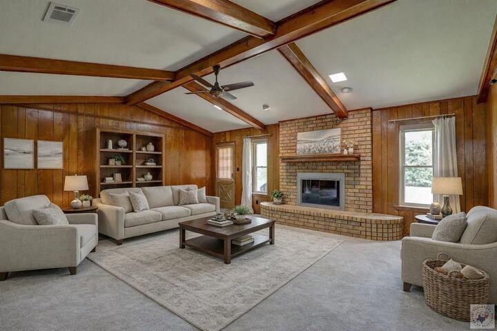 Property Photo:  6401 Sleepy Hollow  TX 75503 