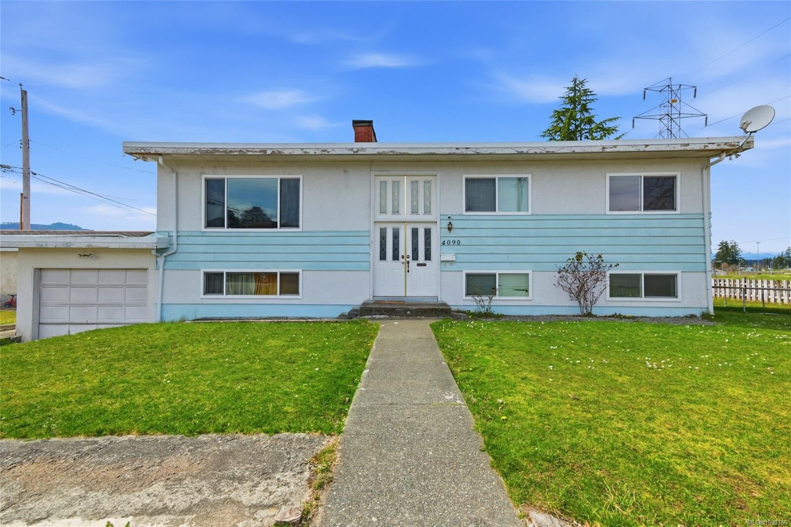 Property Photo: 4090 Wood Ave BC V9Y 7S6