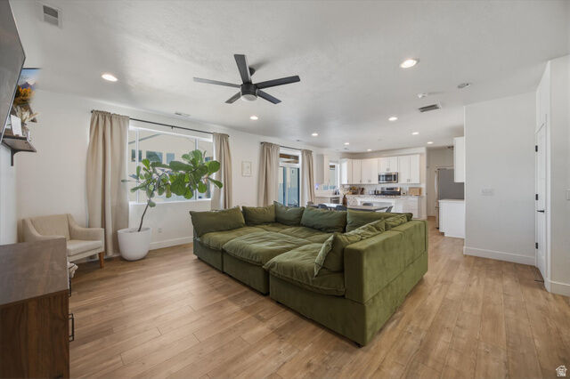 Property Photo:  836 S 250 W  UT 84003 