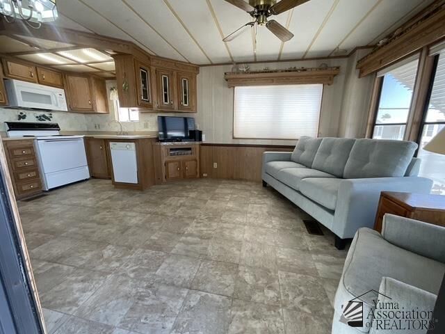 Property Photo: 11295 S Clara Anita Dr AZ 85367