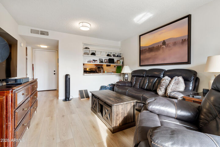 Property Photo:  3033 E Devonshire Avenue 2009  AZ 85016 