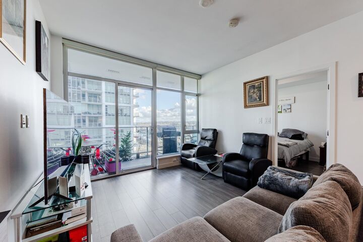 Property Photo: 2311 Beta Avenue 1805 BC V5C 0M1