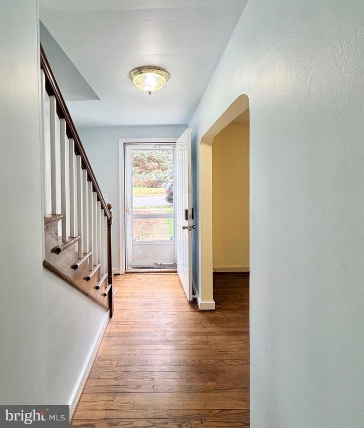 Property Photo: 6031 9th Street N VA 22205