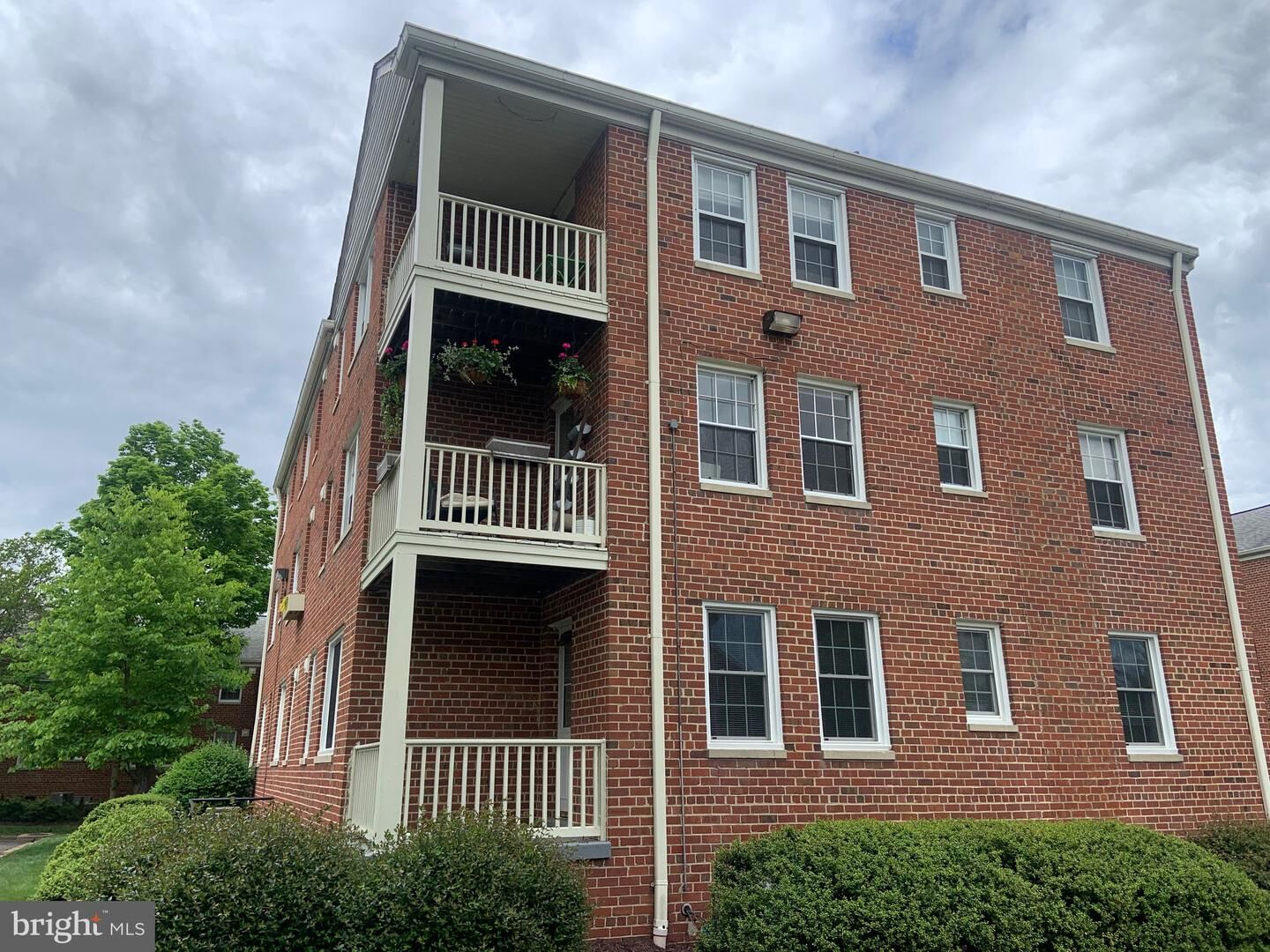 Property Photo:  1601 Belle View Boulevard A1  VA 22307 