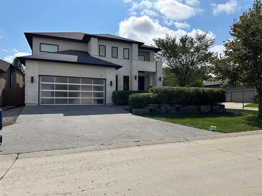 Property Photo: 133 Marine Drive MB R2N 0E1