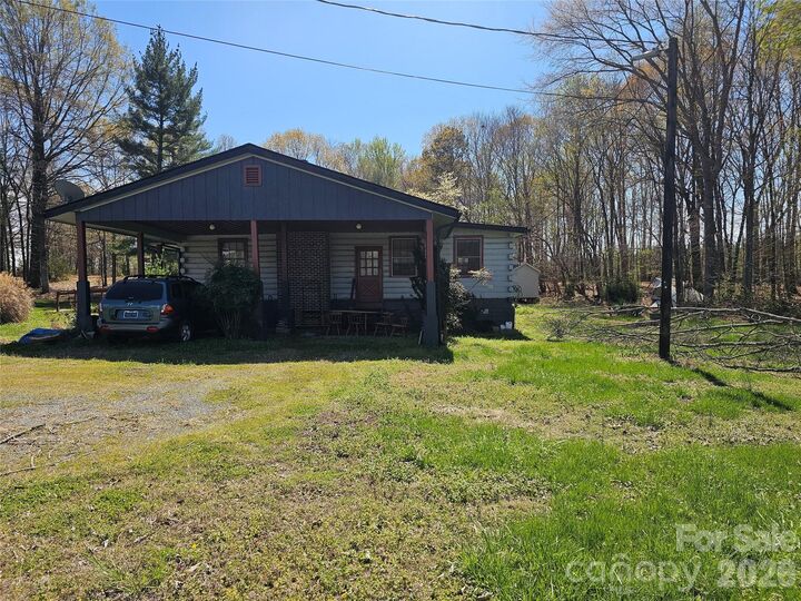 Property Photo: 1040 Barger Road NC 28146
