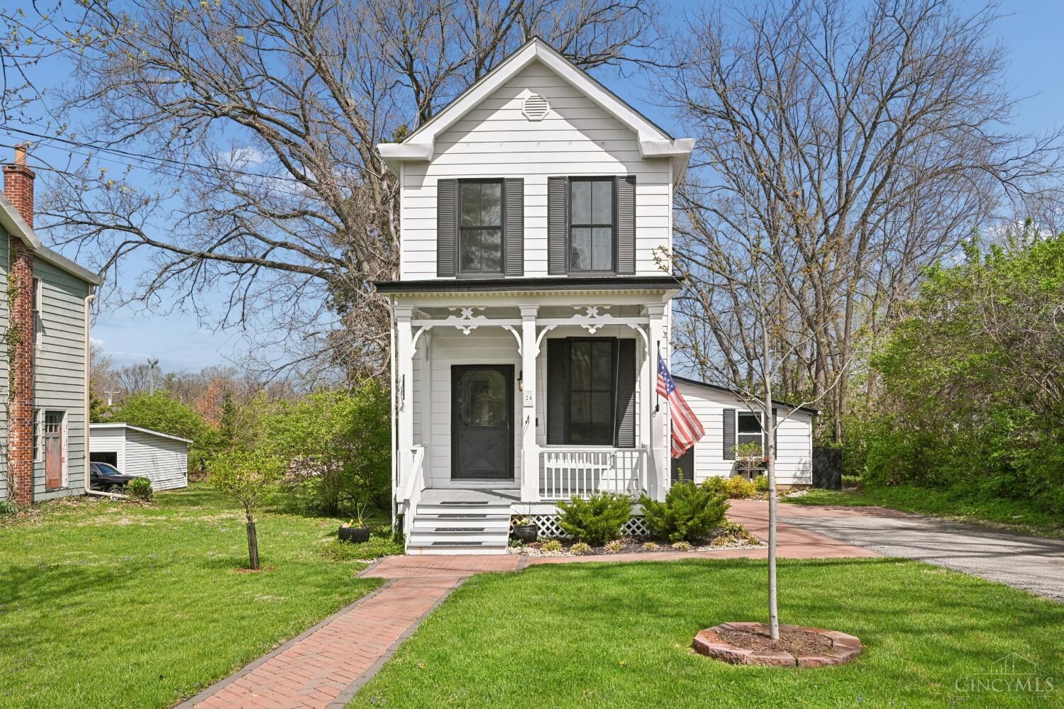 Property Photo: 24 E Sharon Road OH 45246