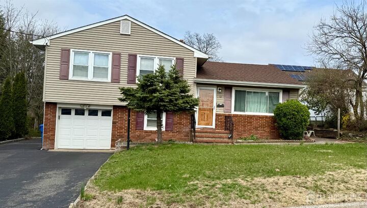 Property Photo:  12 Park Avenue  NJ 08830 