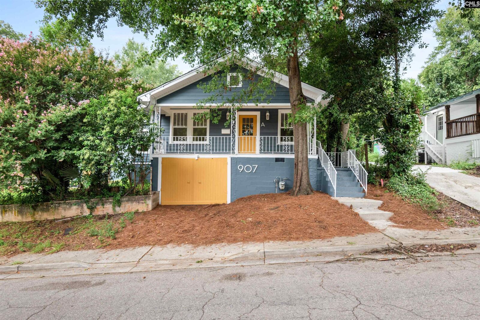 Property Photo:  907 Beaufort A  SC 29201 