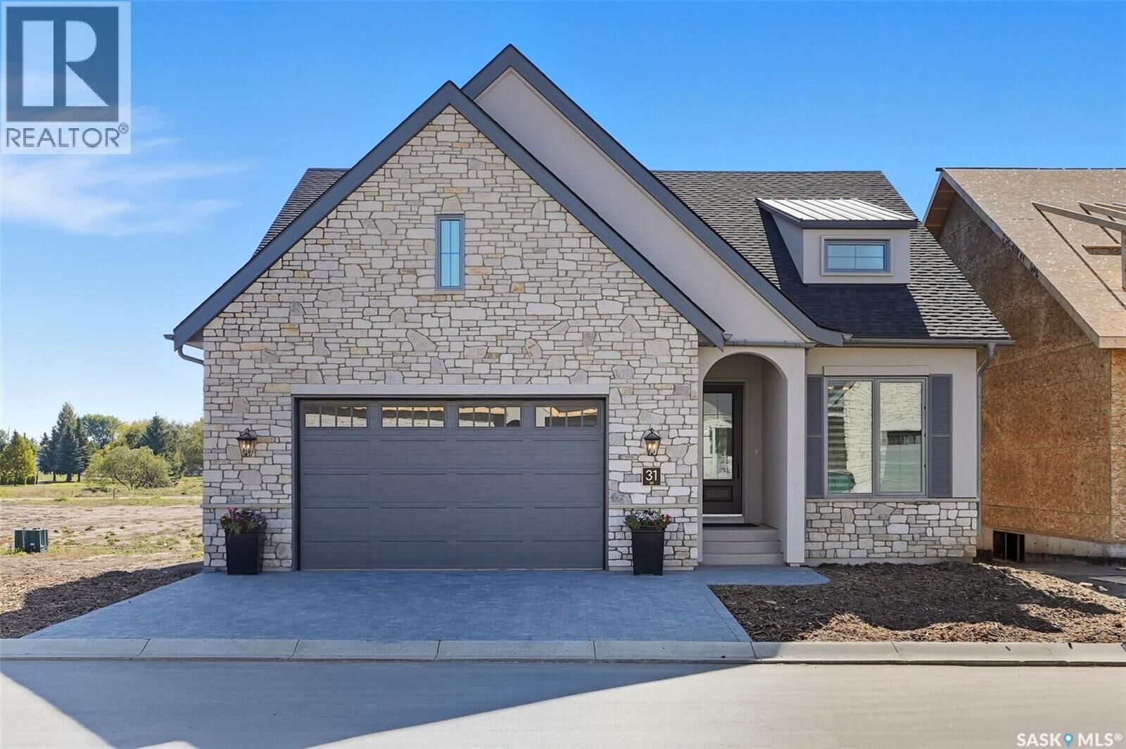 Property Photo: 31 350 Cartwright Street SK S7T 1B1