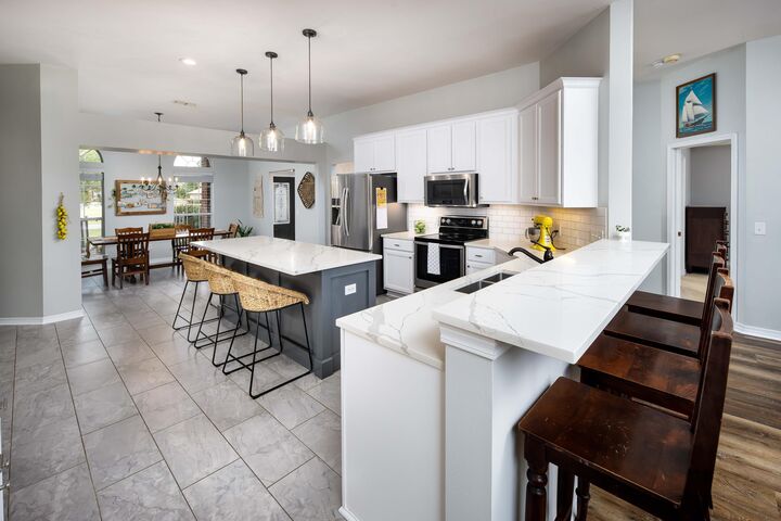 Property Photo:  2400 Crescent Road  FL 32566 