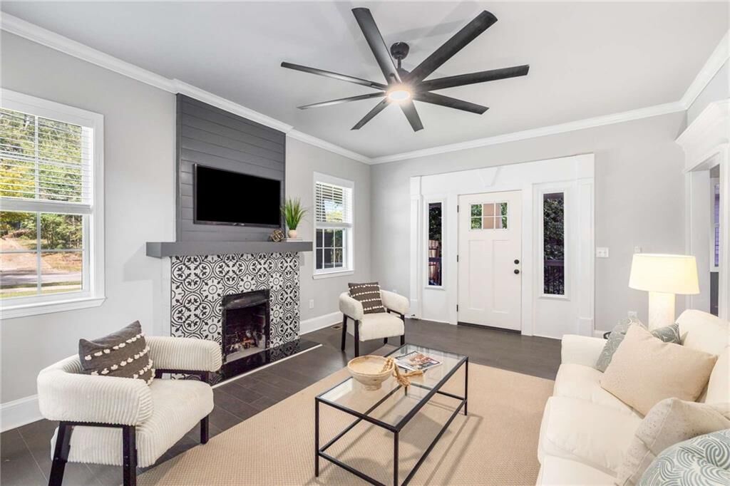 Property Photo:  201 Adair Avenue SE  GA 30315 