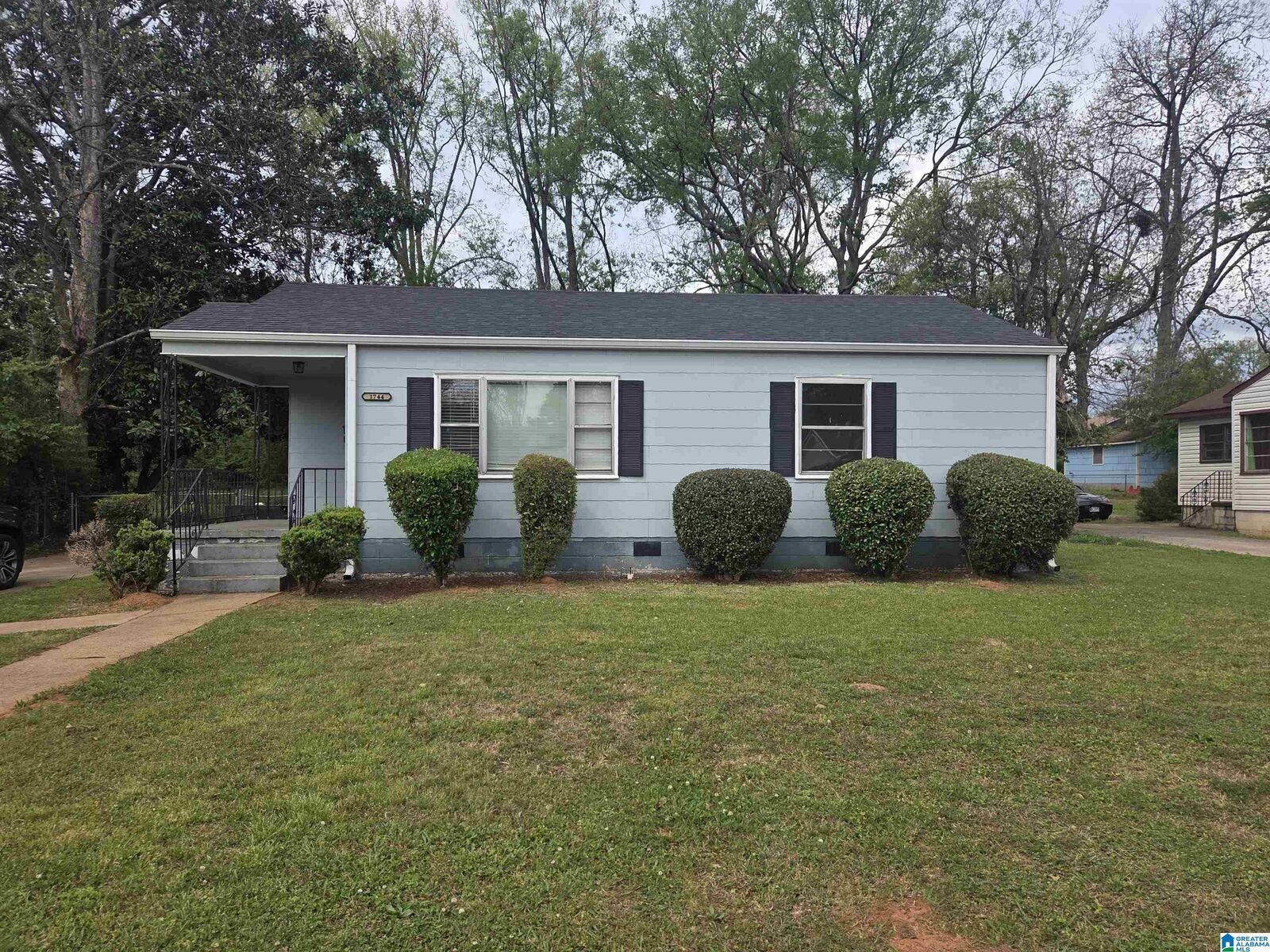 Property Photo:  1744 Lincoln Place  AL 35211 