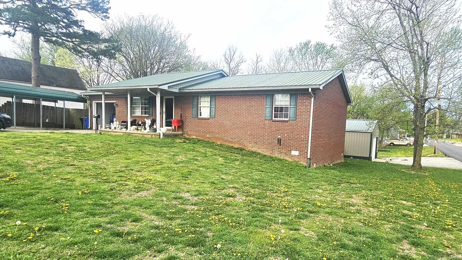 Property Photo:  1026 N Ann Street  IN 47601 