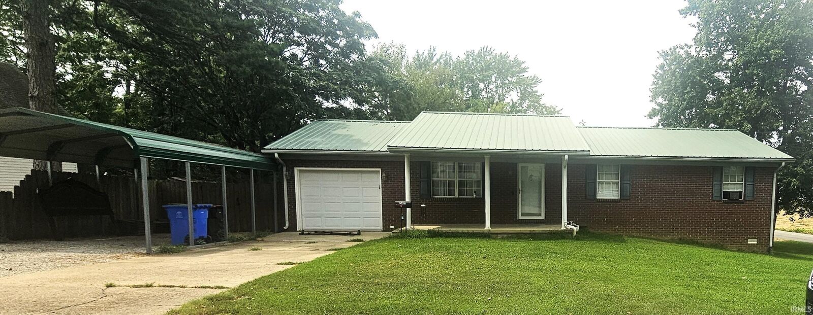 Property Photo:  1026 N Ann Street  IN 47601 