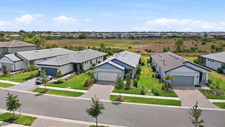 Property Photo: 6229 Fish Eagle Court FL 34275