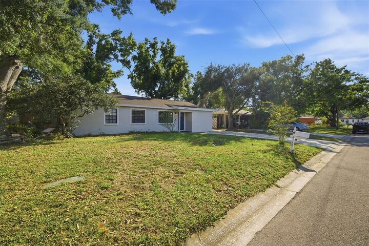 Property Photo:  4110 W Leila Avenue  FL 33616 
