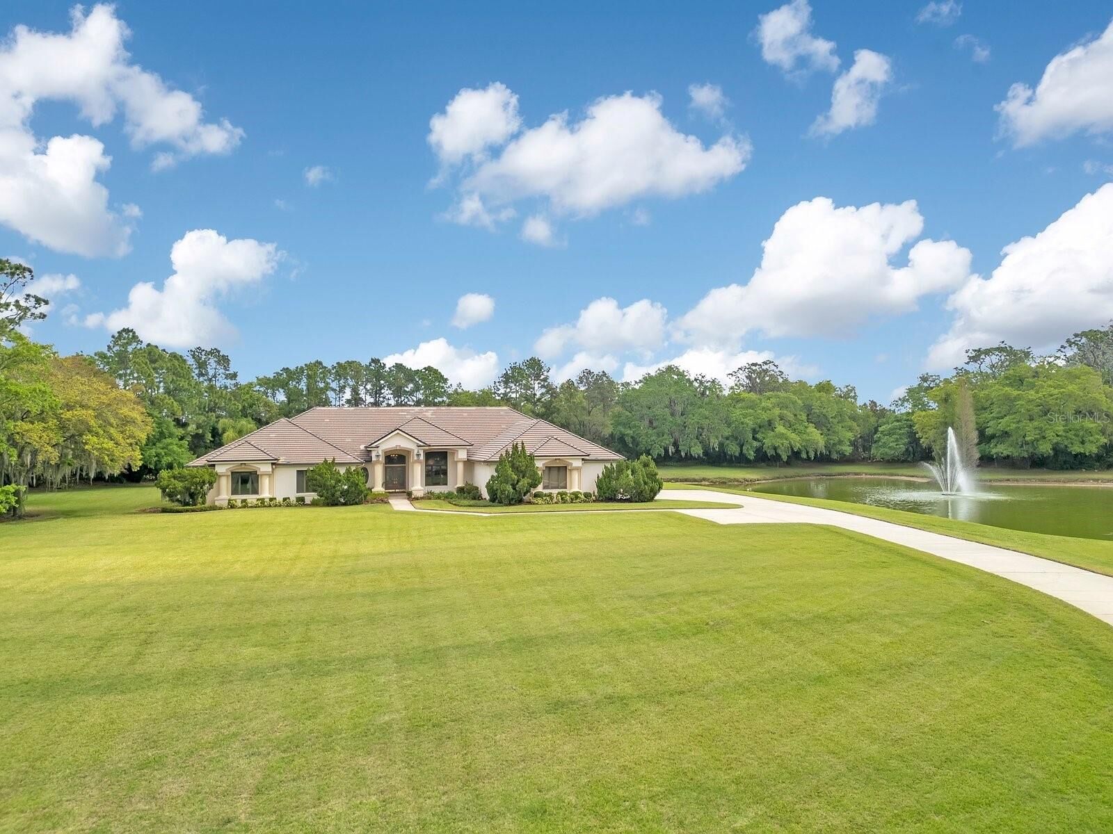 Property Photo:  3300 Bridgefield Drive  FL 33803 