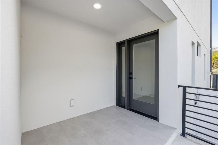 Property Photo:  4509 W North A Street 1  FL 33609 