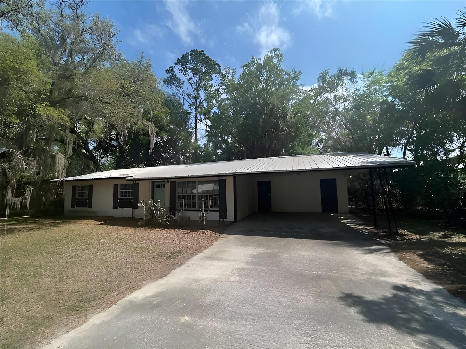 Property Photo: 23 NE 6th Street FL 32626